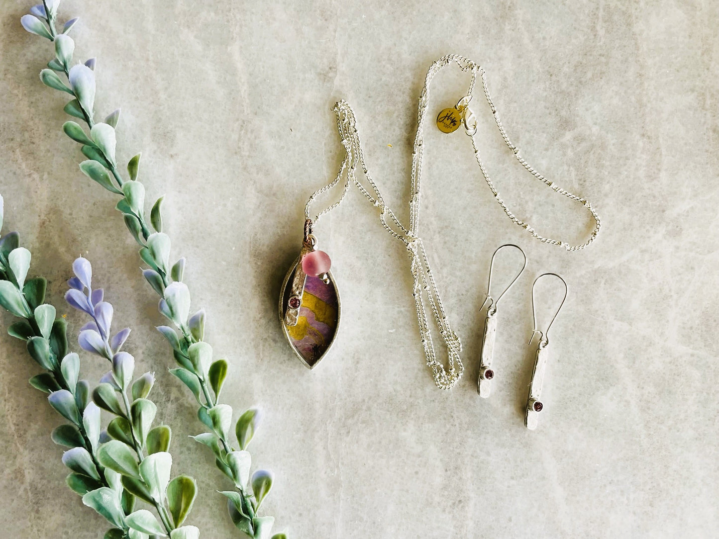Here, a jhp Signature Necklace + Earrings Set IV